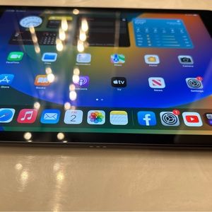 iPad 7th Generation With Apple Pencil